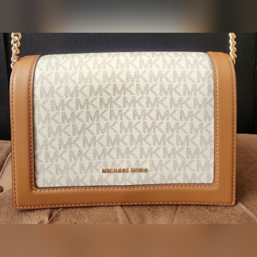 Michael Kors Vanilla Full Flap Crossbody bag